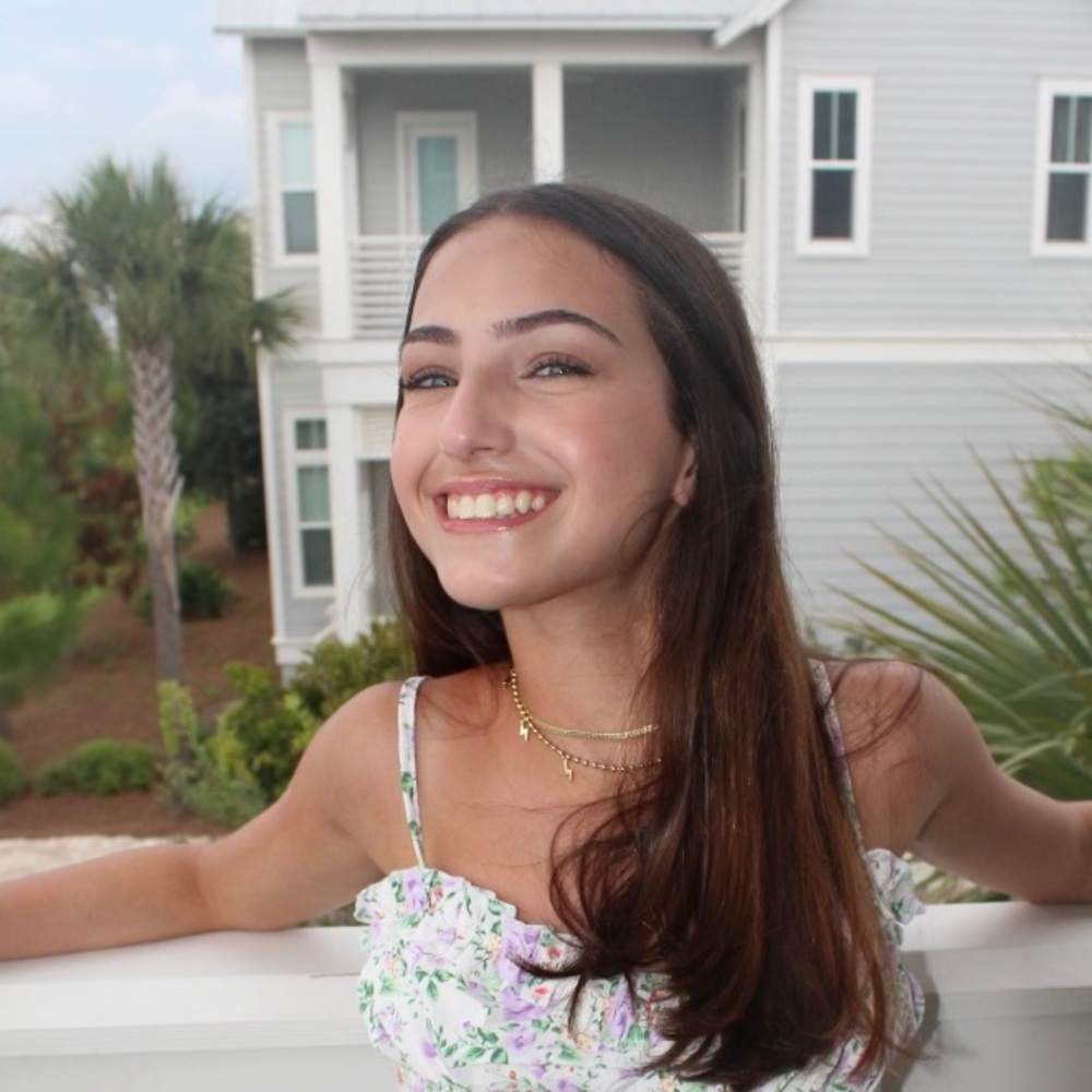 Meet your Posher, Nina